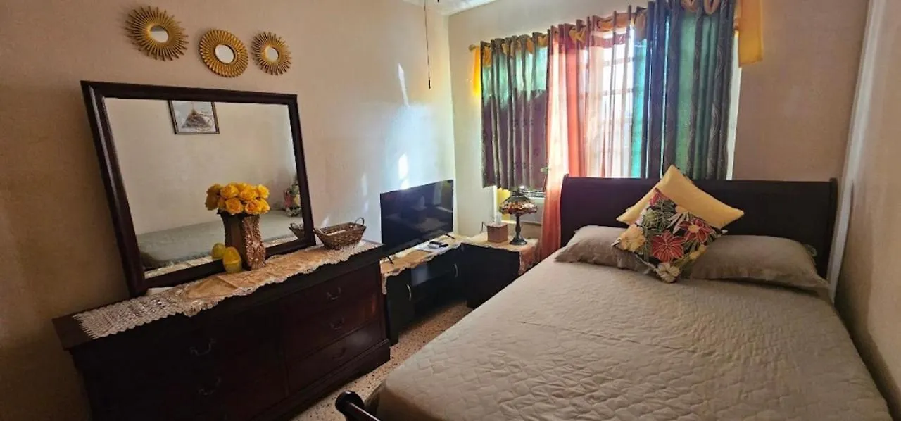 Smitty'S Home Away From Home Charlotte Amalie Apartment